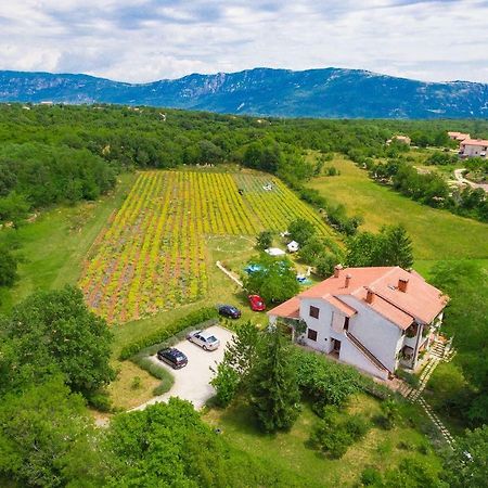 Apartments Valoda Nedeščina Екстериор снимка
