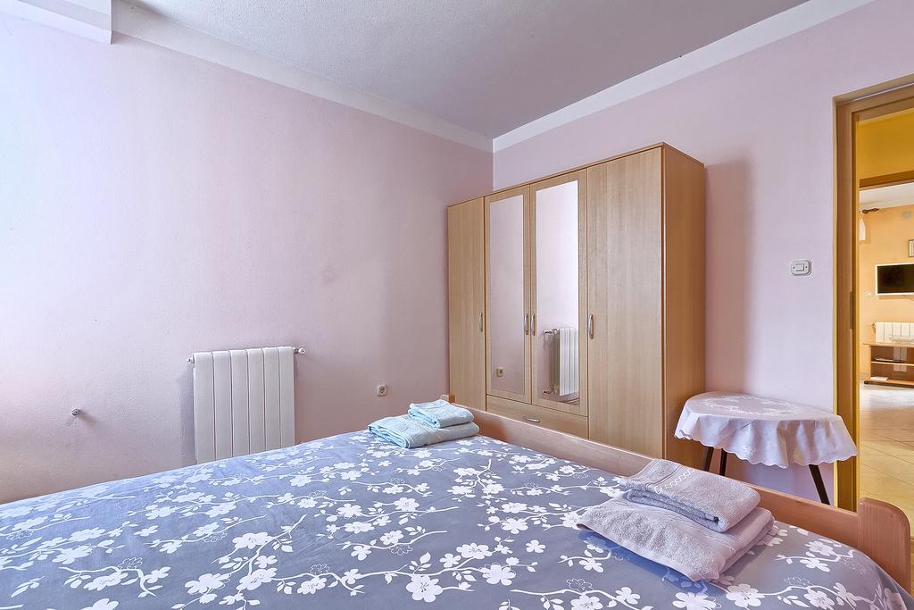 Apartments Valoda Nedeščina Екстериор снимка
