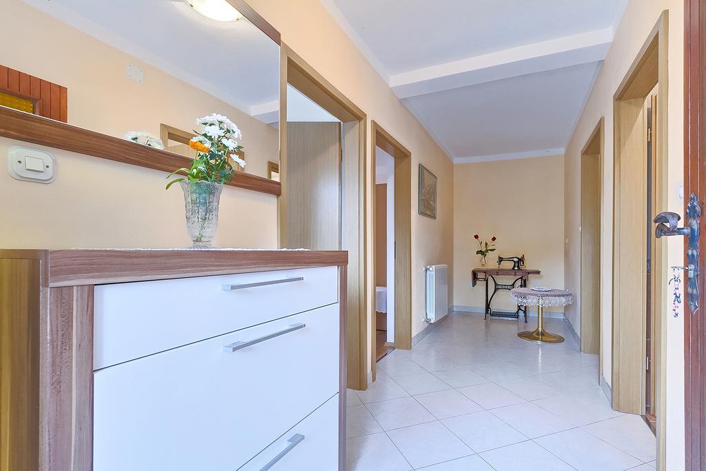 Apartments Valoda Nedeščina Екстериор снимка