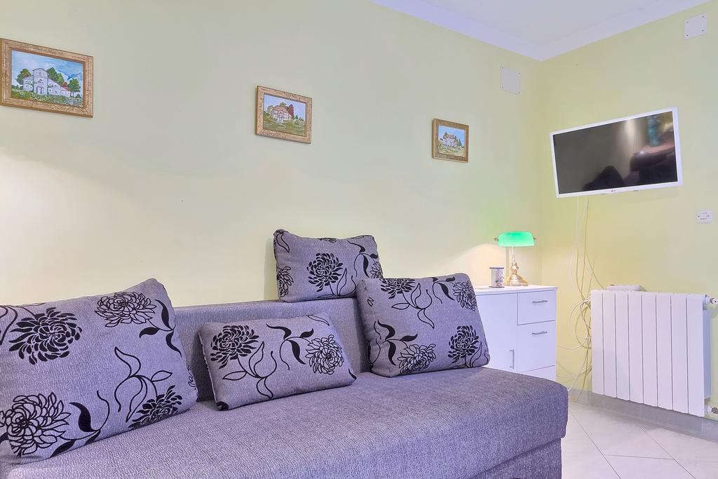 Apartments Valoda Nedeščina Екстериор снимка