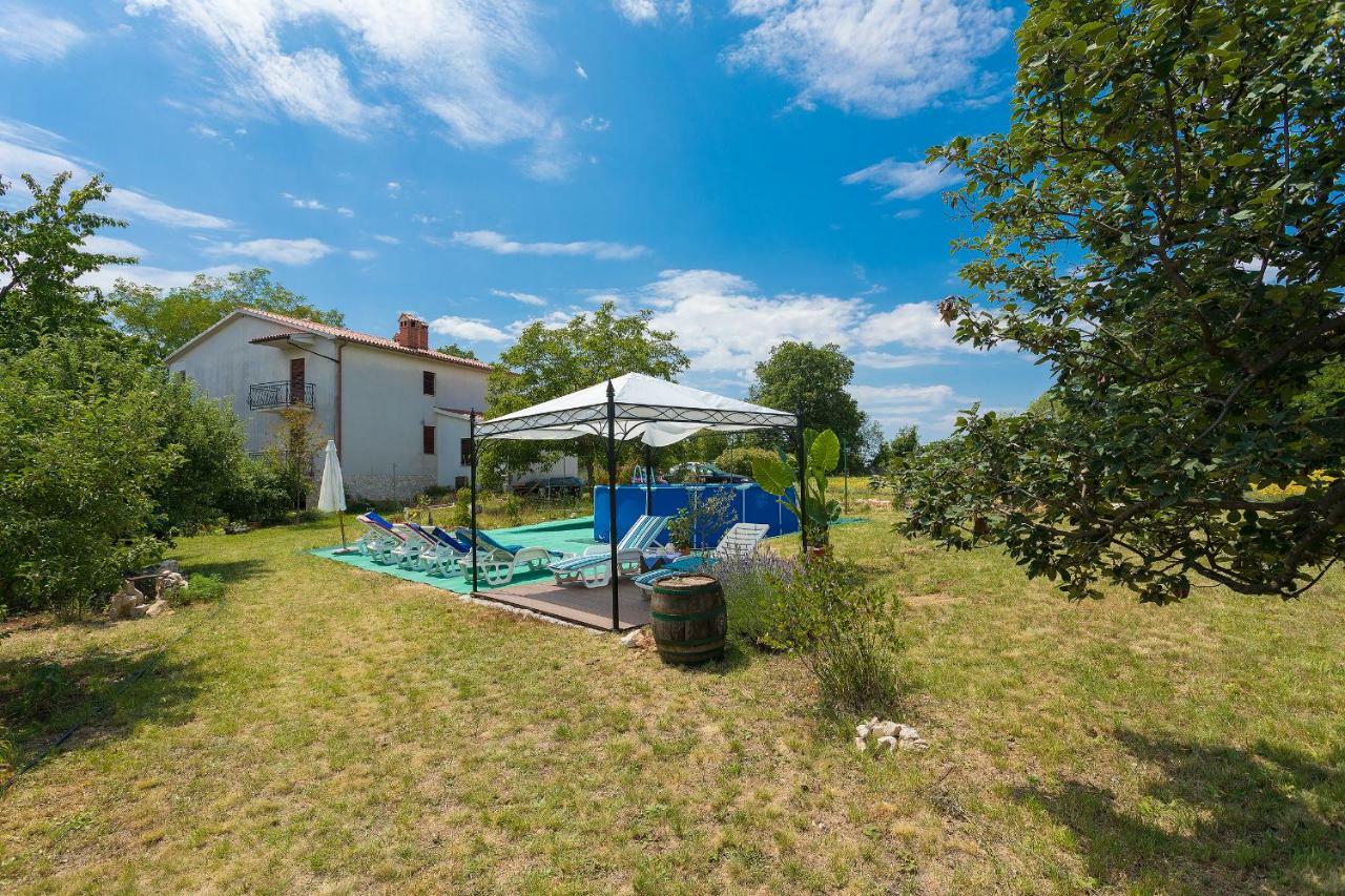 Apartments Valoda Nedeščina Екстериор снимка