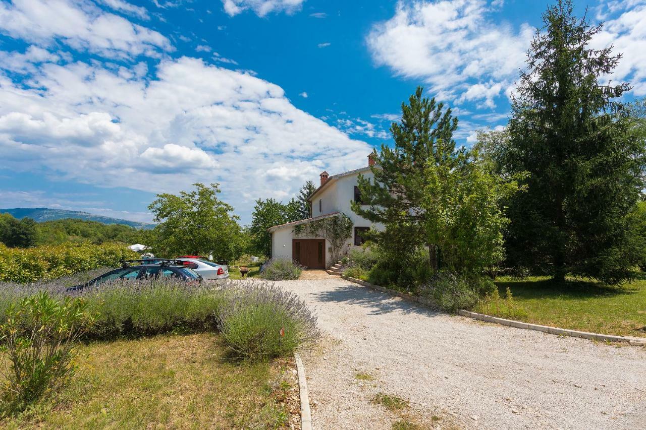 Apartments Valoda Nedeščina Екстериор снимка